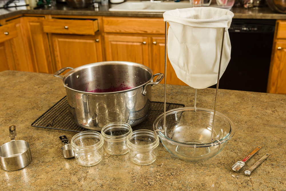 With the support of the opimal items your water bath canning progress would be a lot easier