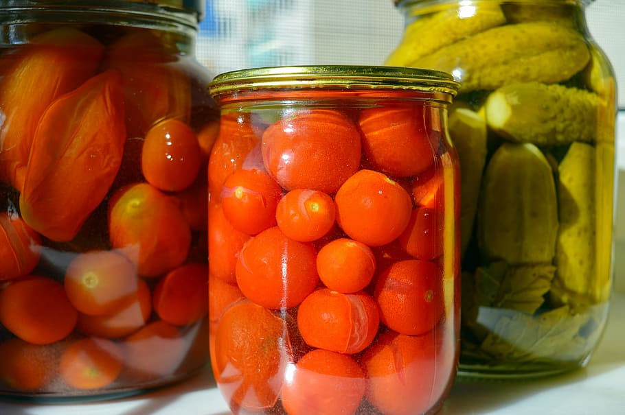 Whether to choose canning with pressure canner vs water bath must be based on specific criterion