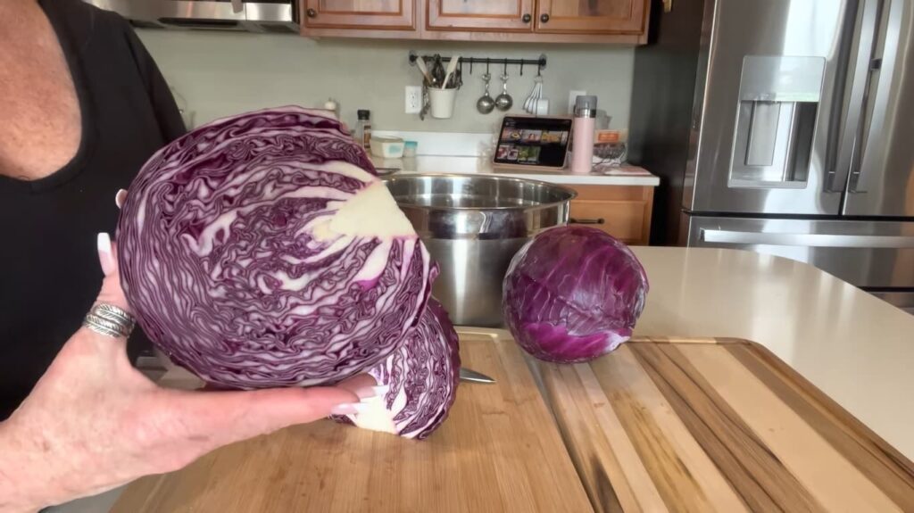 For the best pickle jar, I suggest choosing red cabbage with vivid, deep crimson or purple leaves