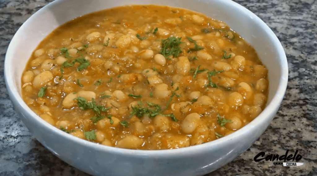 frijoles blancos This dish will be the greatest choice as the Christmas season is coming