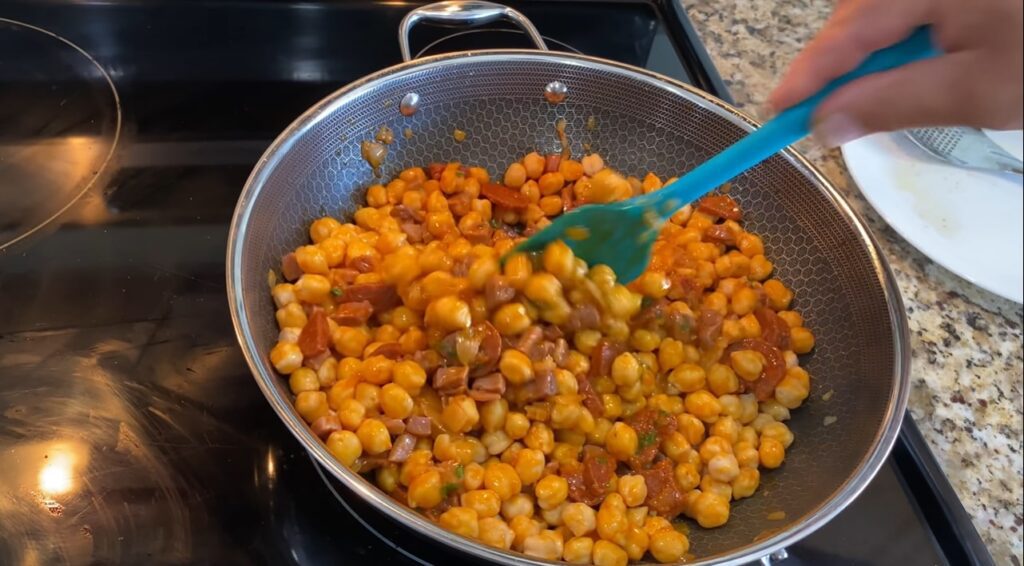 garbanzo frito recipe add chickpeas and parsley